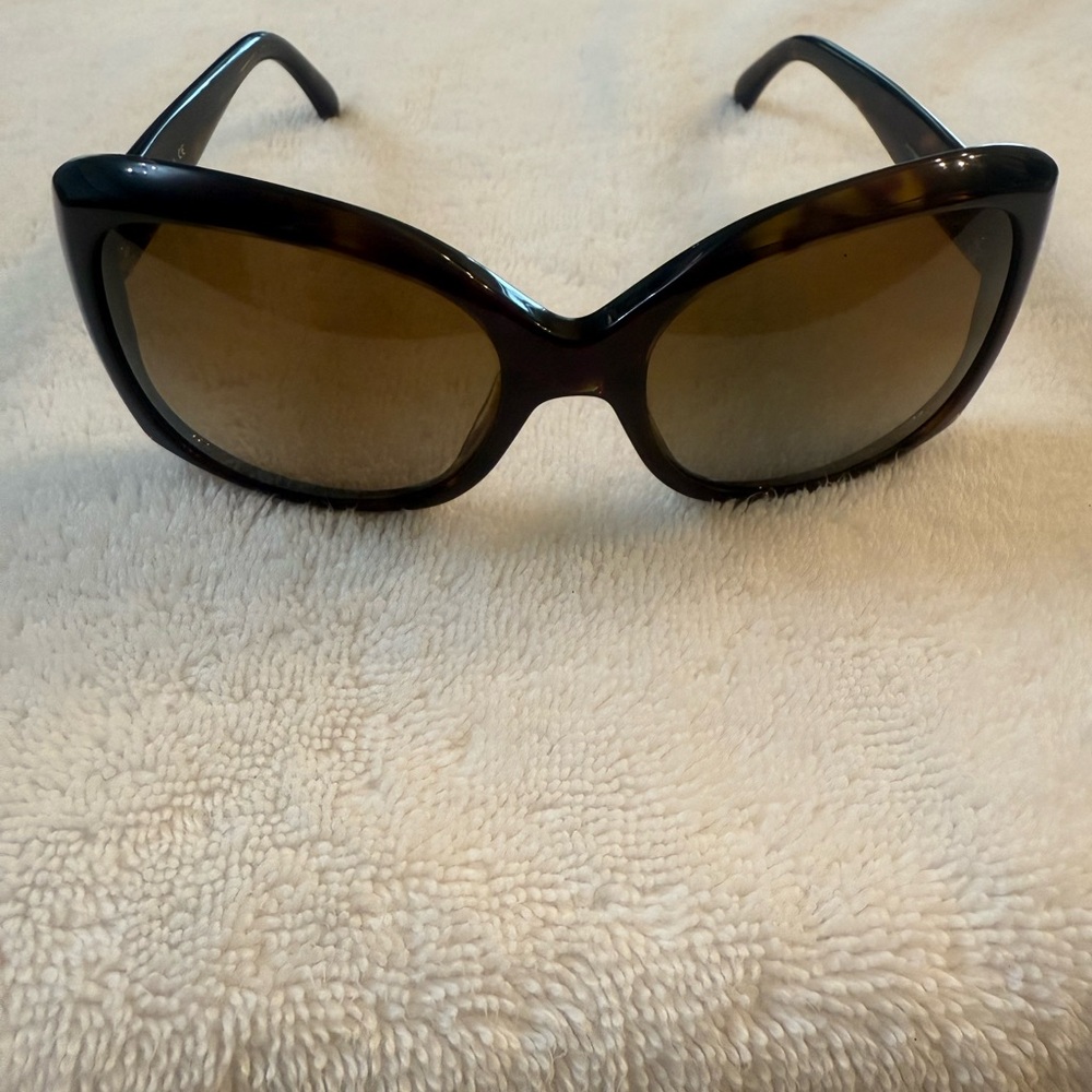 Chanel  Sunglasses + Case + Shopping Bag - Picture 2 of 13